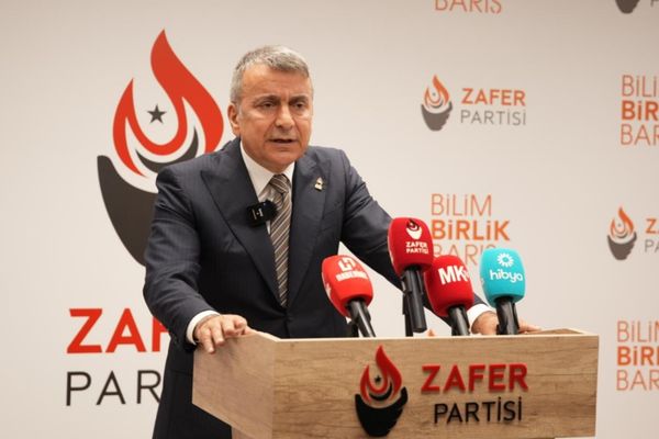 Karamahmutoğlu: Yargı siyasetin mermisi olamaz