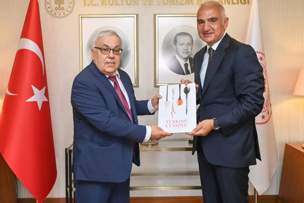 Bakan Ersoy ile Rusya Büyükelçisi Verşinin görüştü