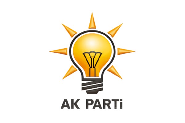 AK Parti MKYK Üyesi Ünal, İstanbul Dijital Sanat Festivali’ni ziyaret etti