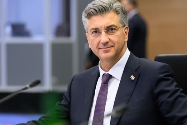 Plenkovic: Sınır geçişleri anlaşması ulaşım bağlantılarını güçlendirecek