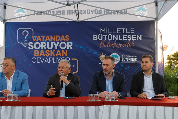 Başkan Büyükkılıç, Millet Bahçesi’nde vatandaşlarla buluştu