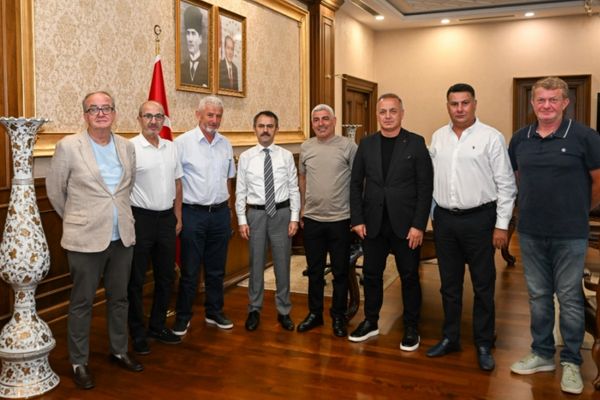Vali Aktaş, Kartepe Turizm Derneği yönetimini ağırladı
