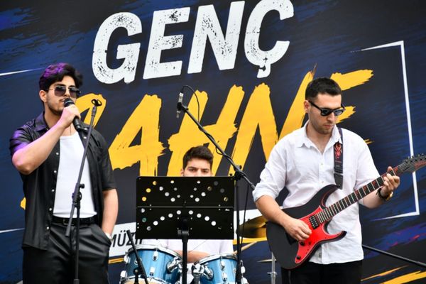 ABB’nin “Genç Sahne Genç Ses” yarışmasında final heyecanı yaşandı