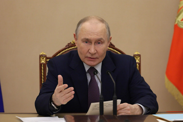 Putin, Singapur ve Timor-Leste liderleriyle görüştü