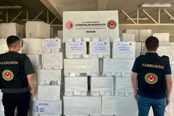 Gümrüklerde 8 milyar liralık uyuşturucu ve kaçak ilaç operasyonu