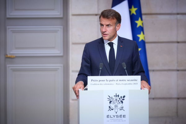 Fransa Cumhurbaşkanı Macron: Miras ve siviller hedef alındı