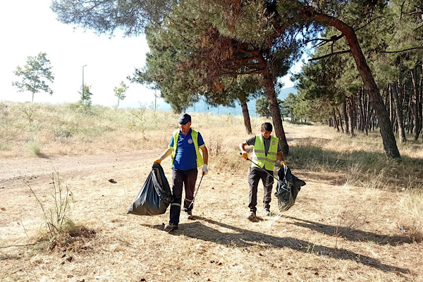 Orhangazi’de yangın riskine karşı temizlik çalışmaları sürüyor