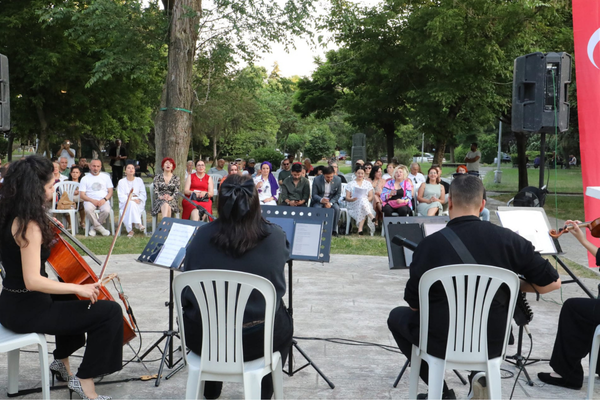 İzmit’te “Haziran’da Ölmek Zor” programıyla edebiyatın ustaları anıldı