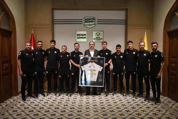Konya Büyükşehir Belediyespor Bisiklet Takımı, Altay’ı ziyaret etti