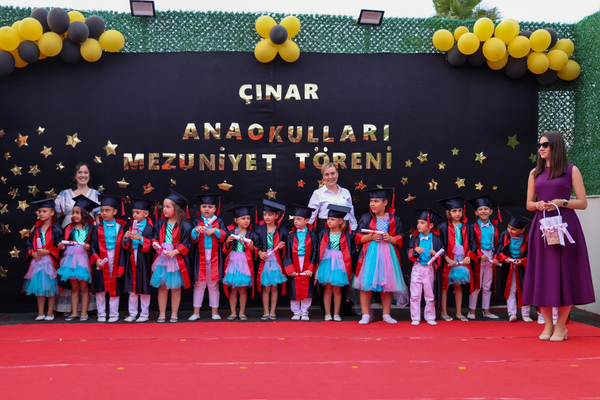 Buca Çınar Anaokulları’nda mezuniyet sevinci
