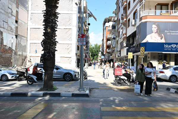 Manisa’da Sevgi Yolları’nda 35 kameralı yaya güvenliği denetimi başladı