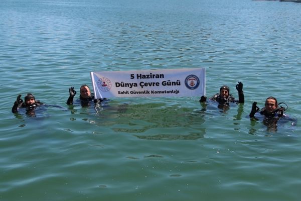 Giresun’da Çevre Haftası kapsamında deniz dibi temizliği yapıldı