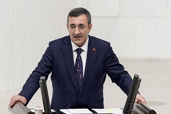 Yılmaz: Ekonomimiz yüzde 2,5 oranında büyüme kaydetmiştir