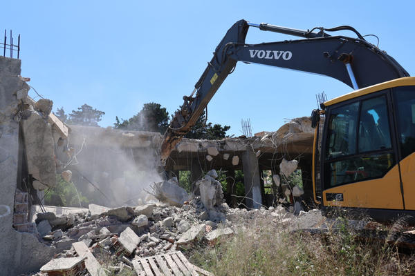 Bodrum’da, 2026 başından bu yana 45 kaçak yapı yıkıldı