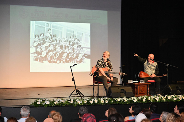 Manisa’da İlhan Şeşen anısına program düzenlendi