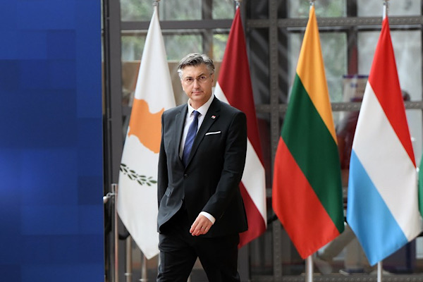 Plenkovic, Macaristan Başbakanı Magyar ile bir araya geldi