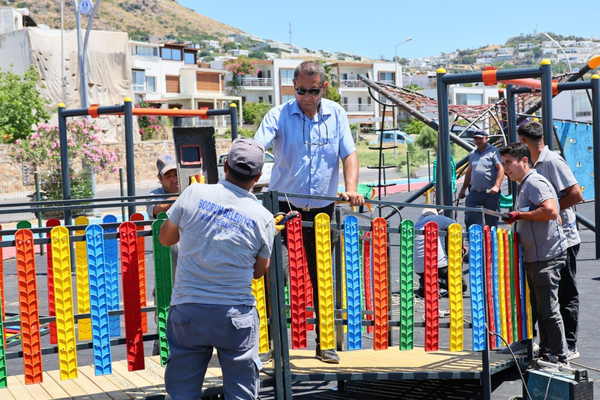 Bodrum Gazi Mustafa Kemal Bulvarı’ndaki Çocuk Parkı’nda yenileme