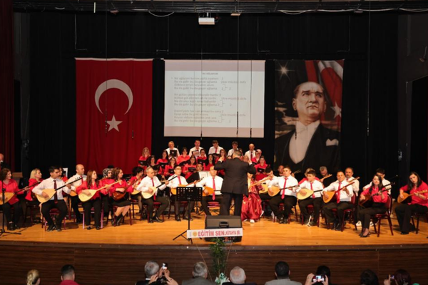 Kütahya’da Halk Ozanları Anma Gecesi düzenlendi