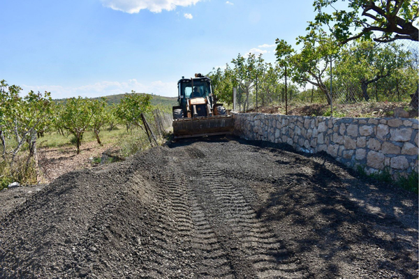 Siirt’te eski asfalt yollar yeniden kullanılıyor
