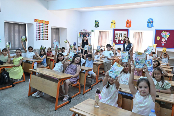 İzmir’de öğrencilere karne etkinliği düzenlendi
