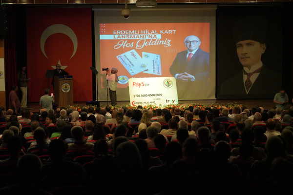 Erdemli Belediyesi’nden sosyal destek: “Hilal Kart” hizmete sunuldu