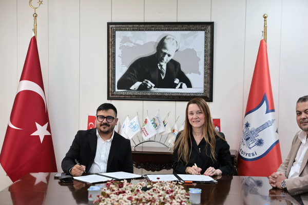 Konak’ta, Roman girişimciliği ve istihdamı için iş birliği protokolü imzalandı