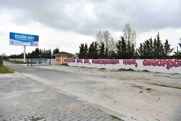 Özgür Köy’de bağımlılıkla mücadele çalışmaları sürüyor  