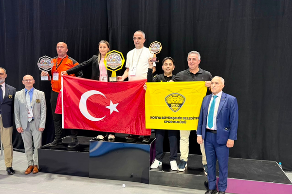 Konya Büyükşehir tekvandocular derece aldı