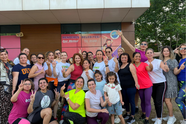 Menderes’te kadınlara yönelik zumba etkinliği düzenlendi
