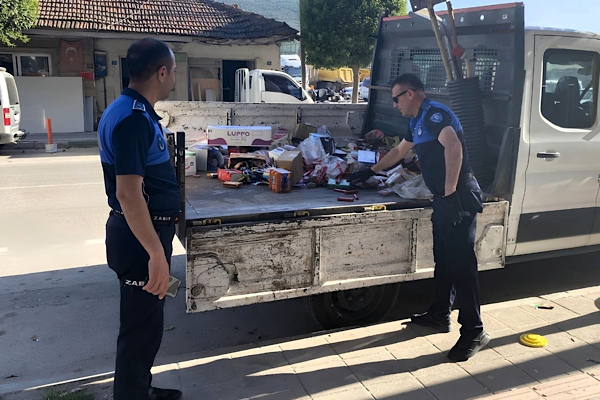 Gemlik’te sağlıksız gıda deposuna zabıta baskını