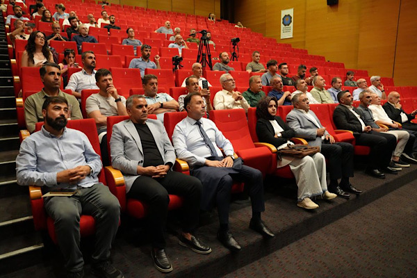 Diyarbakır’da “Spor, Kent Kimliği, Ekonomi ve Toplumsal Barış” paneli düzenlendi