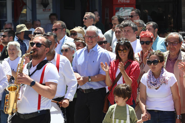 Tirilye’de Zeytin Çiçeği Festivali gerçekleşti