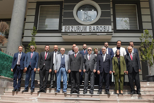 Özdağ, Erzurum Barosu’nu ziyaret etti