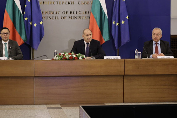 Radev: Yatırım ortamının geliştirilmesinde niteliksel bir sıçrama yapacağız