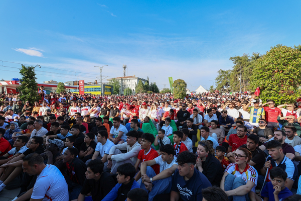 Gaziantep’te milli heyecan üniversite meydanı’nda yaşandı