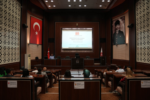 Keçiören Belediyesi personeline stratejik plan odaklı proje geliştirme eğitimi