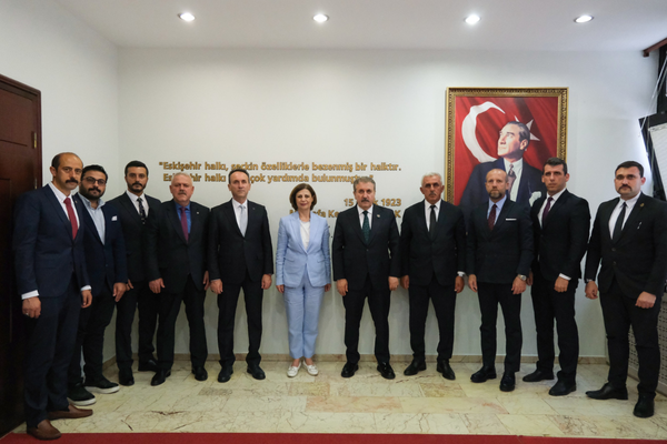 BBP Genel Başkanı Destici’den, Eskişehir Büyükşehir Belediyesi’ne ziyaret