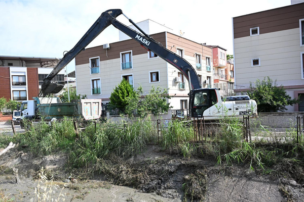 Manisa’da 5 kilometrelik kanal temizliği başladı