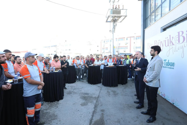 Başkan Taban, temizlik işleri personeliyle bir araya geldi