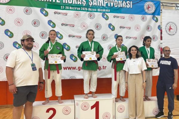 Kütahya Belediyespor’dan Türkiye Şampiyonası’nda çifte madalya
