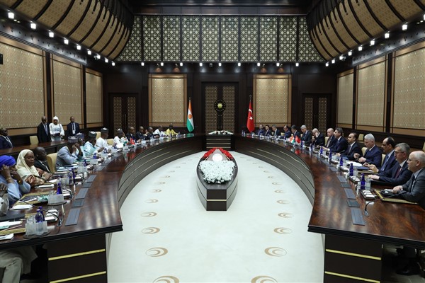 Erdoğan, Nijer Cumhurbaşkanı Tiani ile heyetler arası görüşme gerçekleştirdi