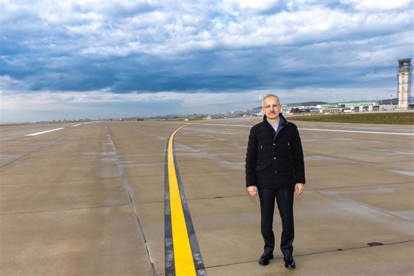 Bakan Uraloğlu: Hikmet Temizel’i gönülden tebrik ediyorum