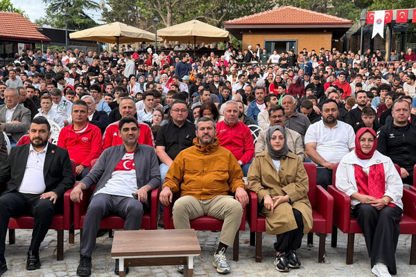 Karabük’te Yenişehir Sineması’nda milli maç izleme etkinliği düzenlendi