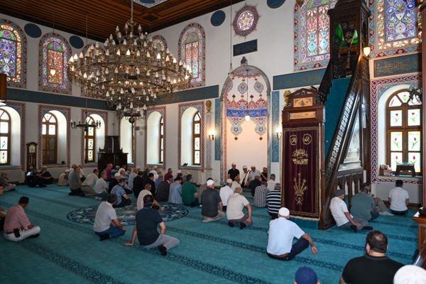 İzmit’in kurtuluşunun 105. yılında anma programı Camii’de düzenlendi