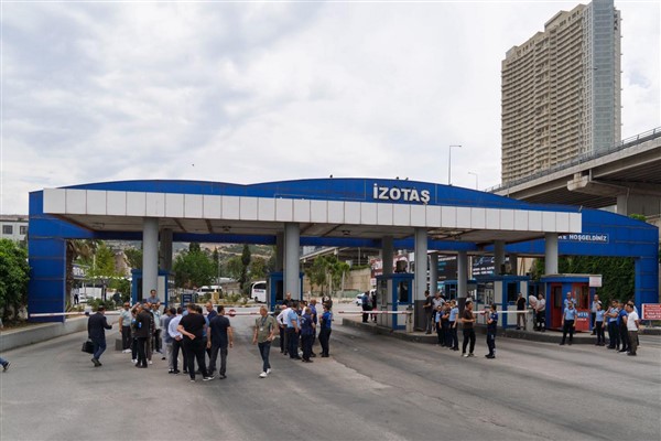 İzmir Otogarı’nda tahliye ve tahsilat süreci sürüyor