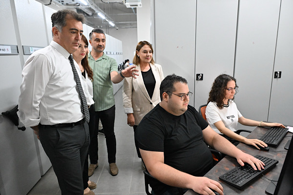 Manisa Büyükşehir Belediyesi fiziki arşivini dijital ortama aktarıyor