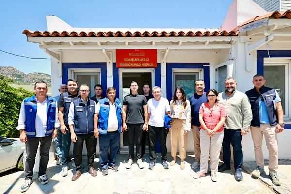 Başkan Mandalinci, Türkbükü’nde vatandaşlar ve esnafla buluştu