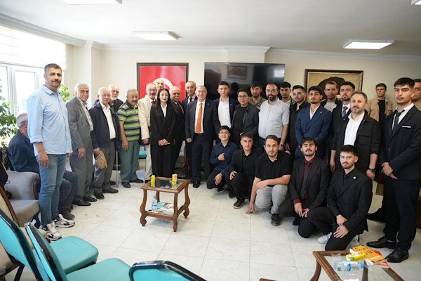 Özdağ Türk Ocakları Sivas şubesini ziyaret etti