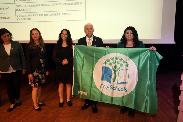 Yenimahalle’de Okullara “Yeşil Bayrak” ödülü verildi