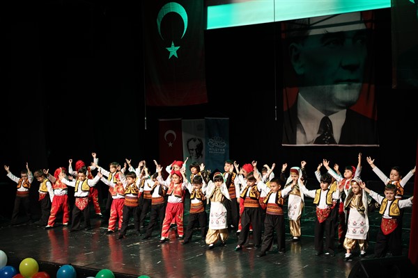 Nilüfer Belediyesi kreşlerinde mezuniyet heyecanı